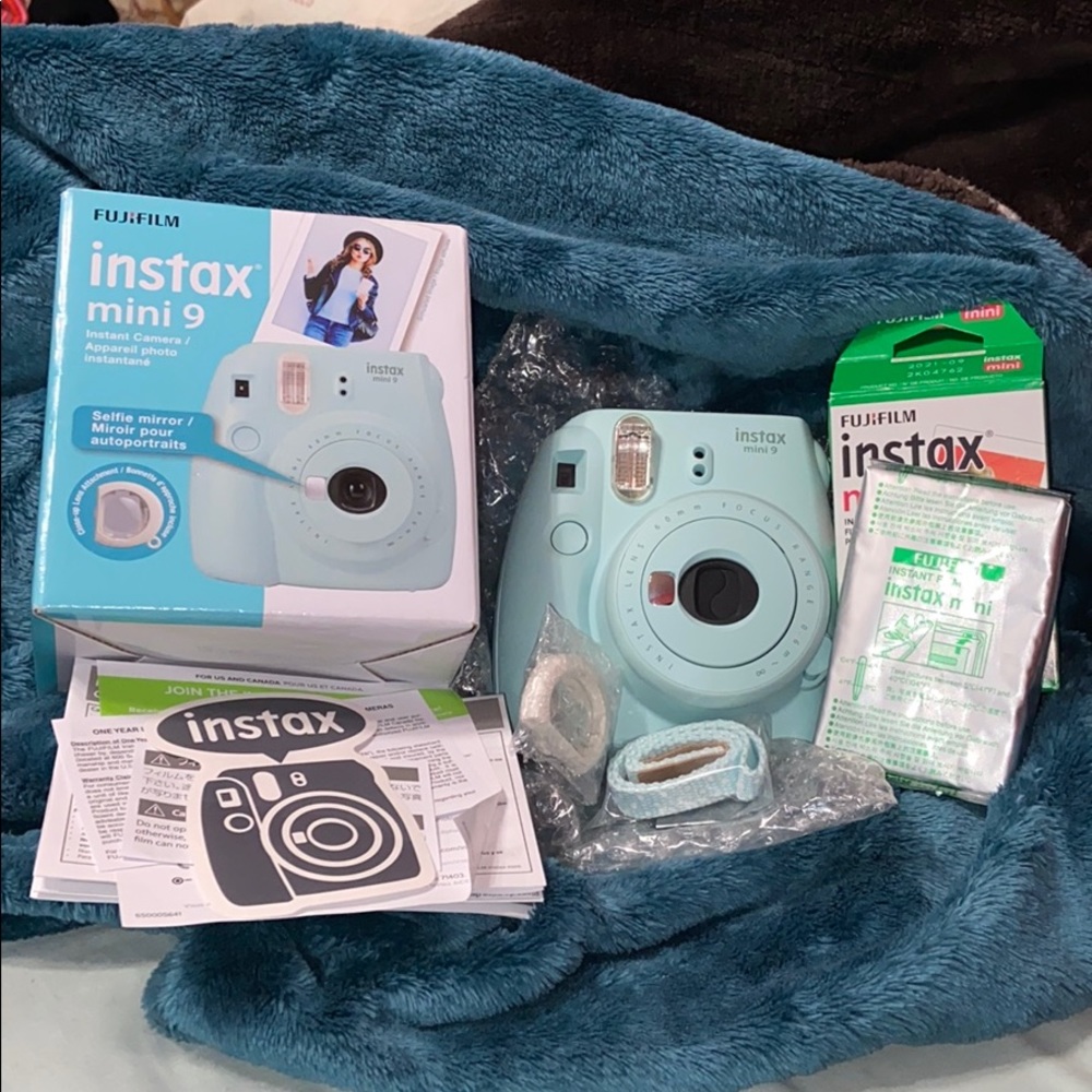 FUJIFILM Instax Mini 9 - Ice Blue with extra film!